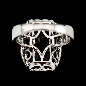 RING, 14K vitguld, röktopas samt diamanter.