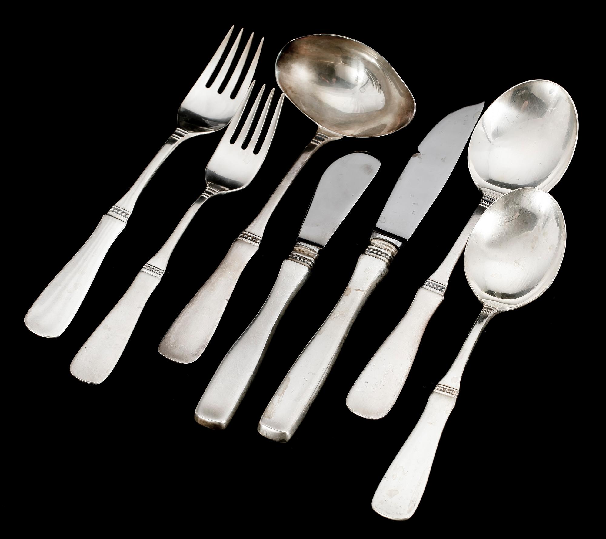 SILVERBESTICK, 77 delar, "Uppsala", Erik Löfman, Mema GAB, 1976. Tot. vikt. 3891 g.