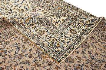 Matta, Keshan, ca. 398 x 287 cm.