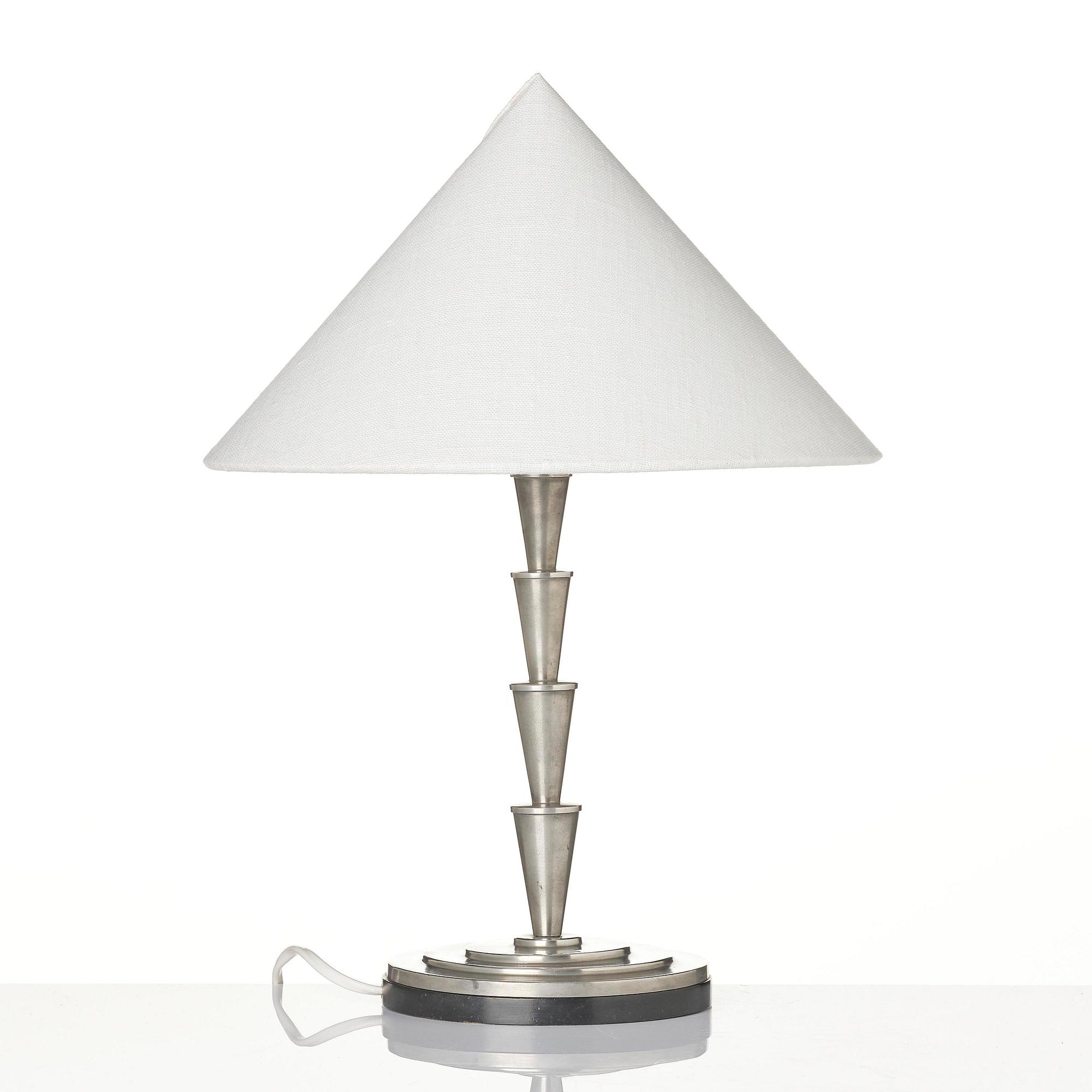Sylvia Stave, attributed to, a rare table lamp model "5117", C.G. Hallberg, Stockholm, 1930s.