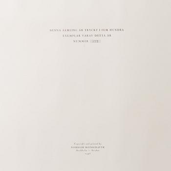 A portfolio with 48 prints from 1945.