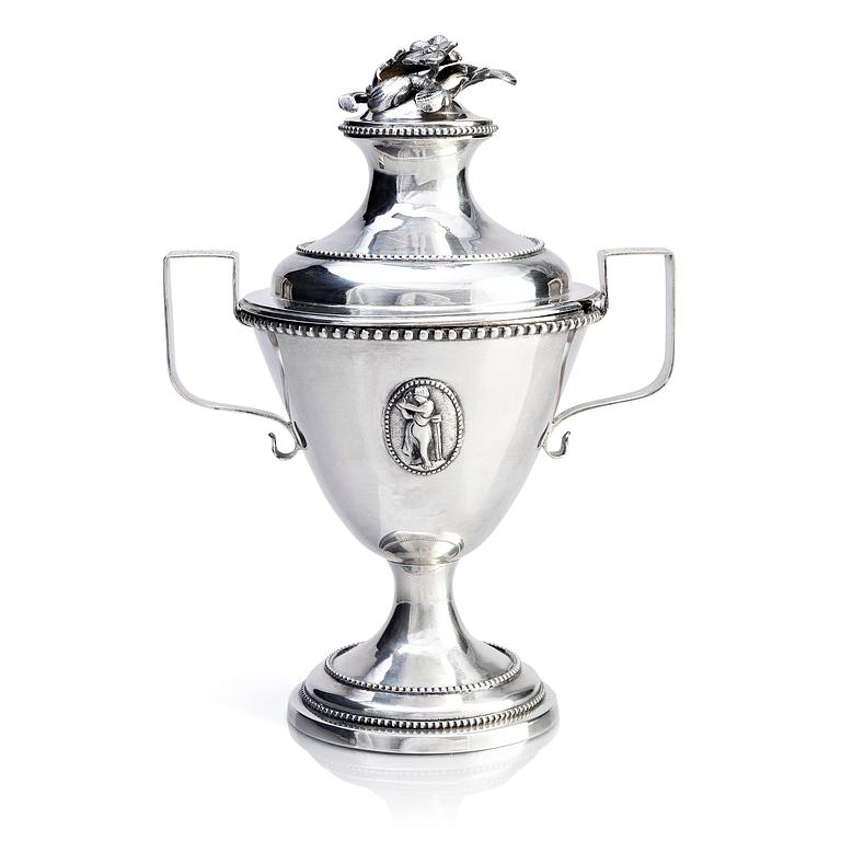 Petter Gillberg, sockerskål med lock, silver, Varberg 1790. Gustaviansk.