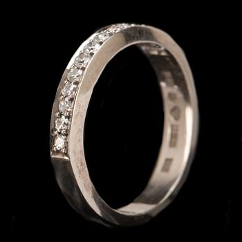 RING, 18k vitguld med enkelslipade diamanter ca 0,28ct. Vikt ca 2,5g.