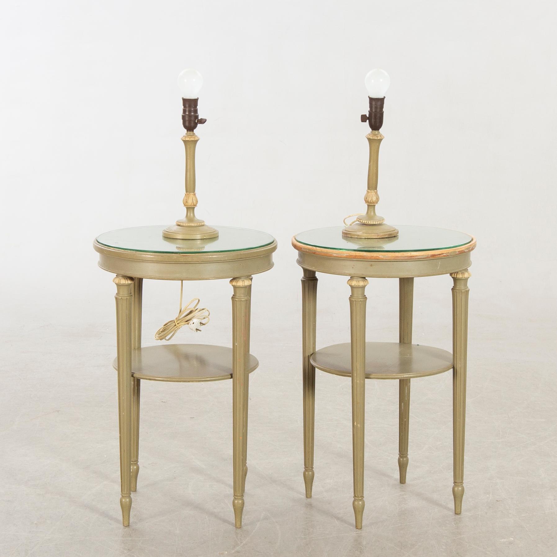 Lamp table, A pair, Gustavian style, first part of the 20th century. Lamps a couple.