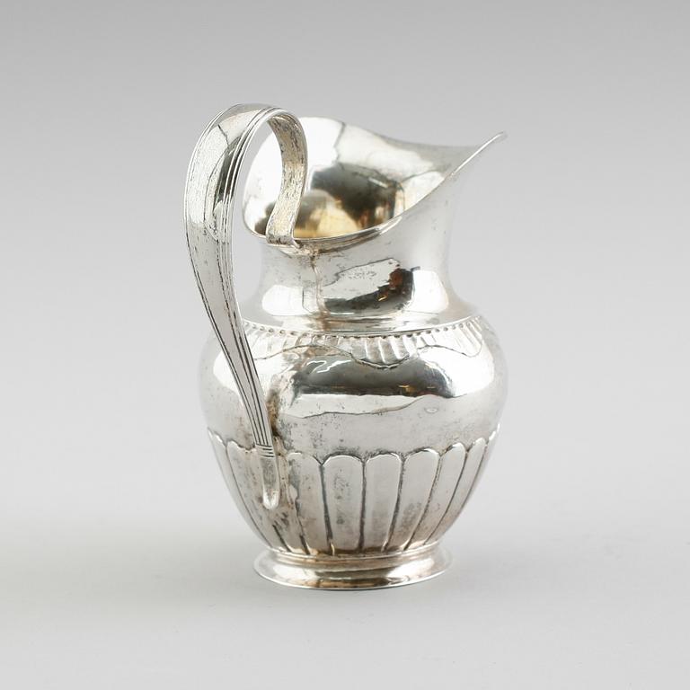 GRÄDDKANNA, silver, Johan Wilhelm Ohlsson, Lidköping 1841. Vikt ca 110 gram.