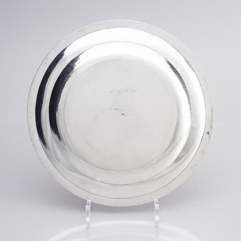 A French early 19th century silver dish, mark of J.A. Berel, Paris 1810-1819.