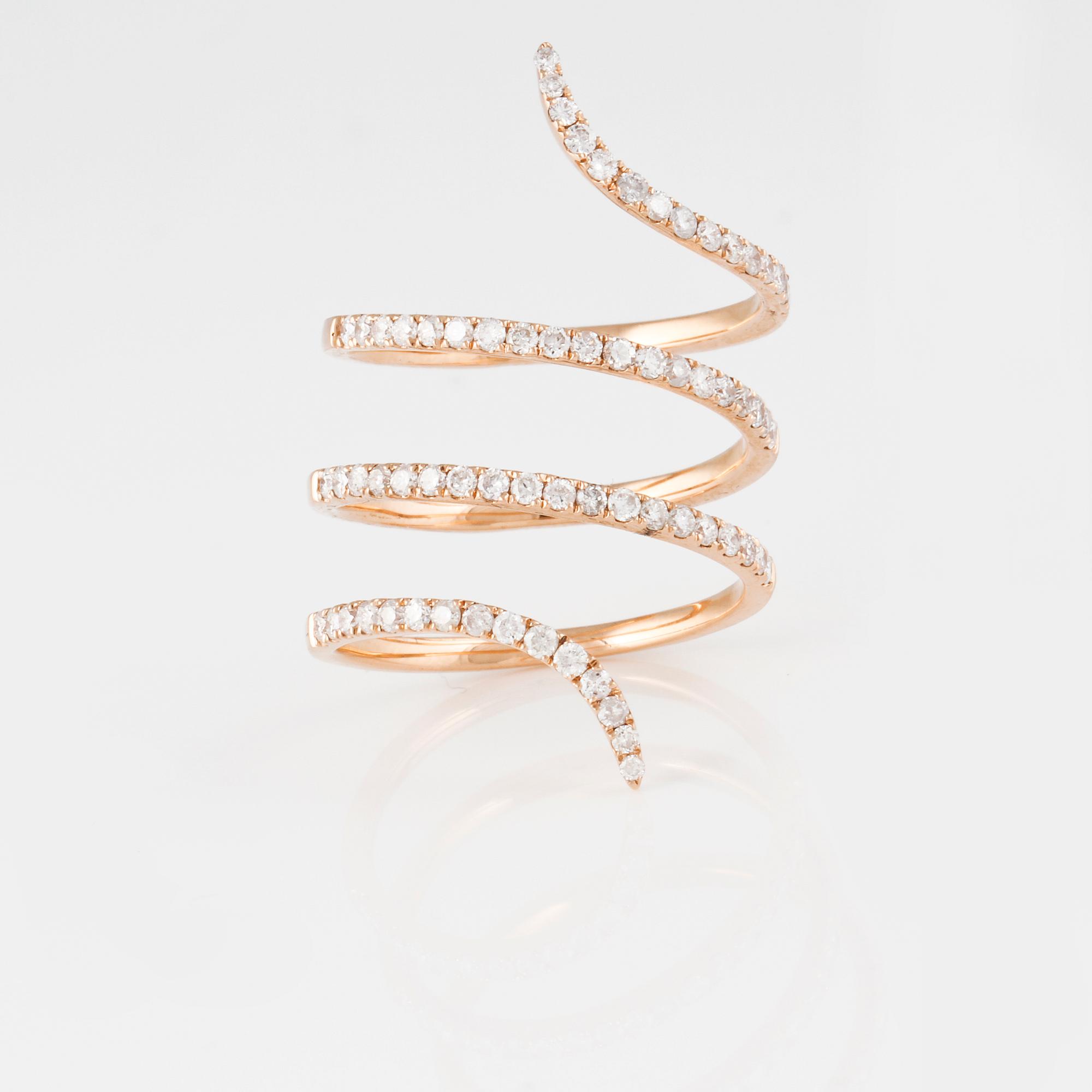 RING, 18K roséguld med briljantslipade diamanter ca 0.85 ct. Vikt 4,5 gram.