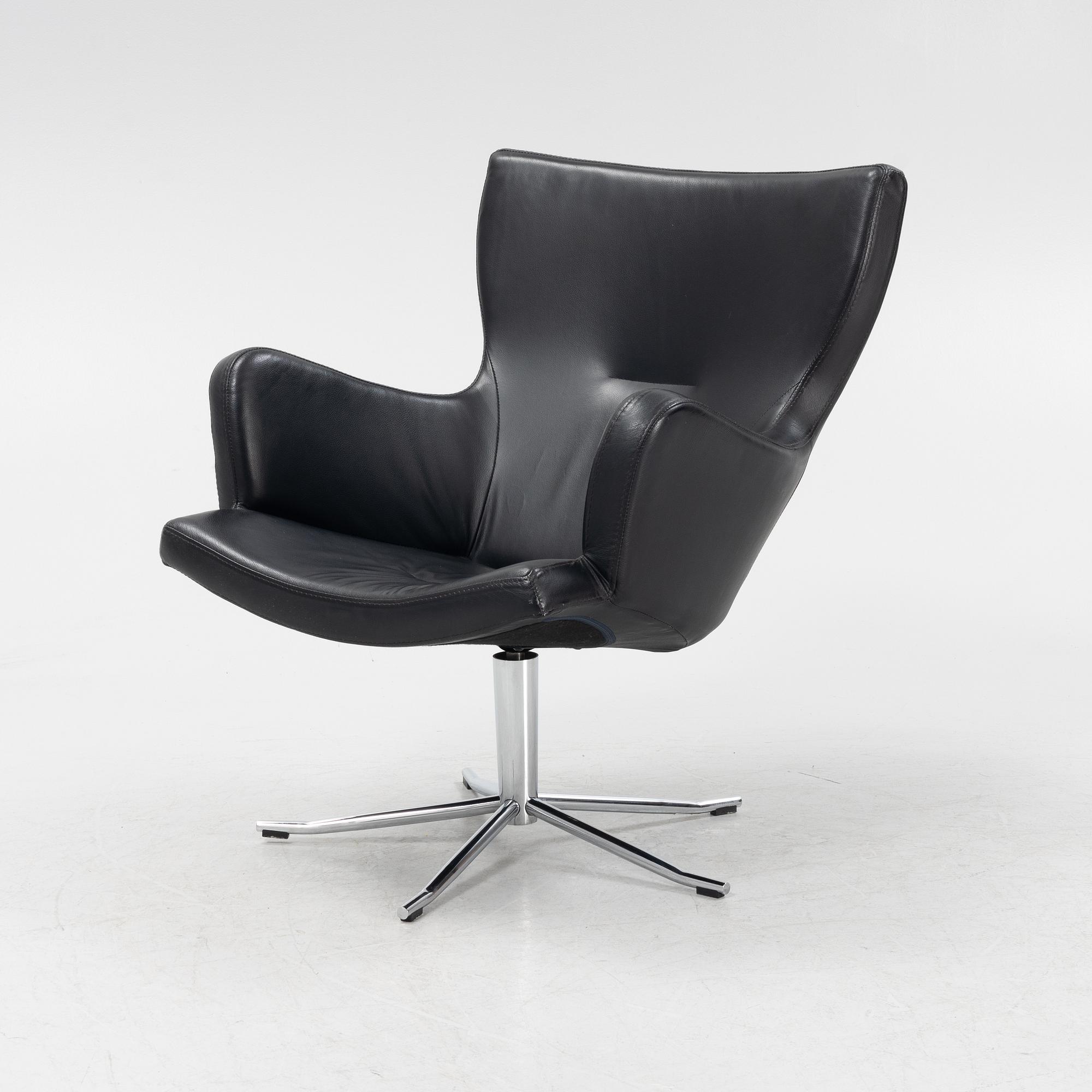 Jan Ekström, a "Gyro" lounge chair from Conform.