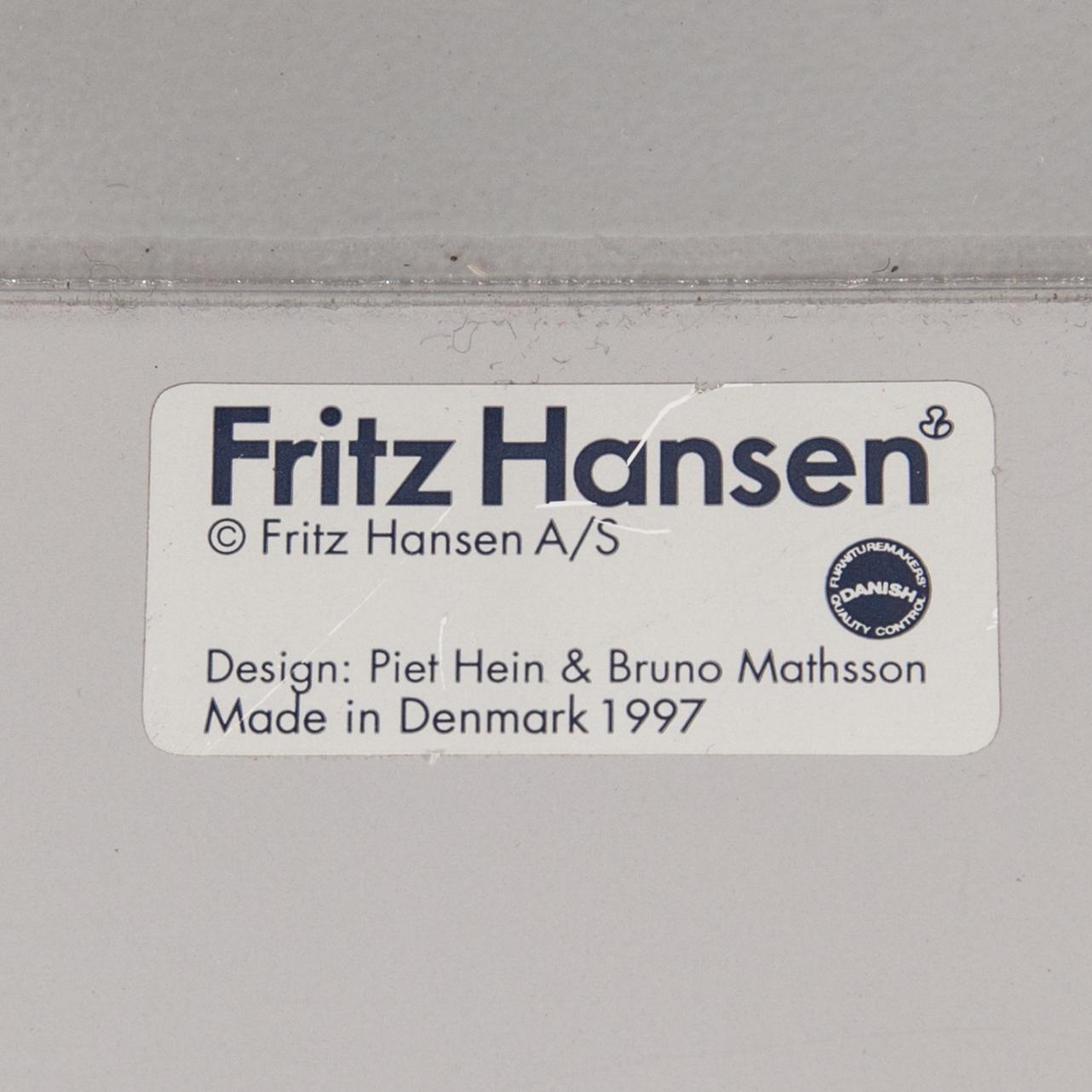 Piet Hein & Bruno Mathsson, matbord, "Superellips", Fritz Hansen, Danmark, 1997.