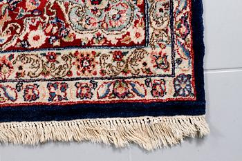 A Kirman rug, old/semiantique, 410 x 288 cm.
