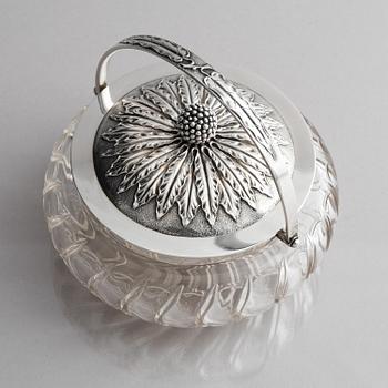 Fabergé, skål, silver och slipat glas, Ryssland, troligen omkring sekelskiftet 1900.