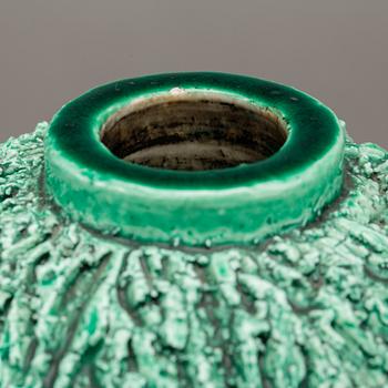 GUNNAR NYLUND, vas, "Igelkott" chamotterat stengods, Rörstrand, 1900-talets mitt/andra hälft.