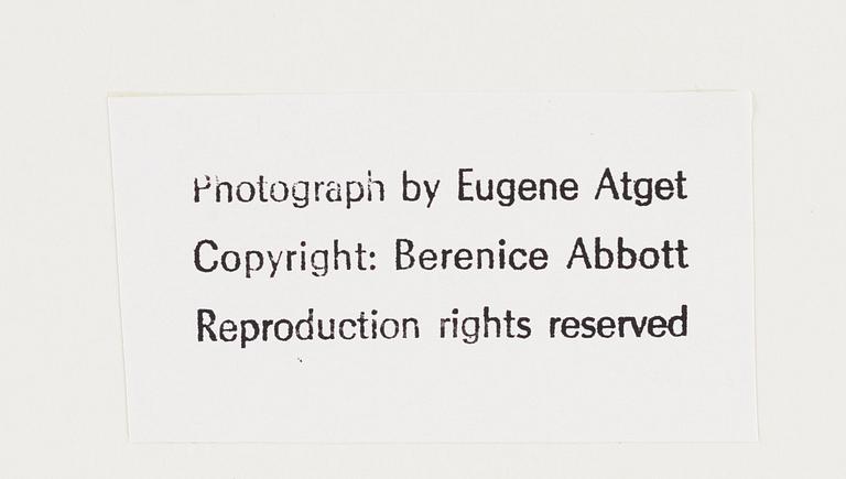 Eugène Atget, "L'Eclipse, Place de la Bastille", 1912.