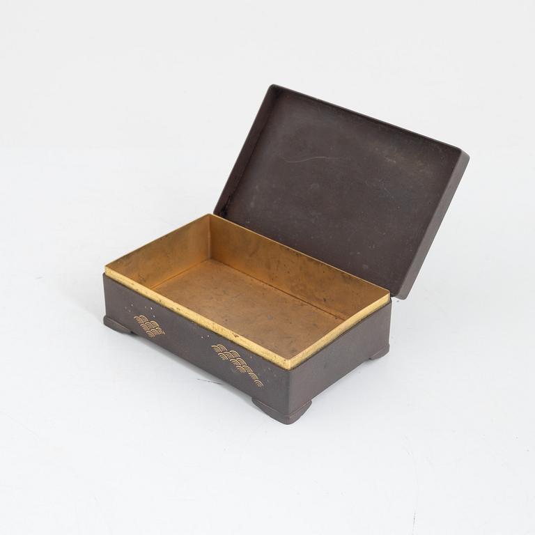 Ask med lock, Japan, Meji, 1800-talets slut.