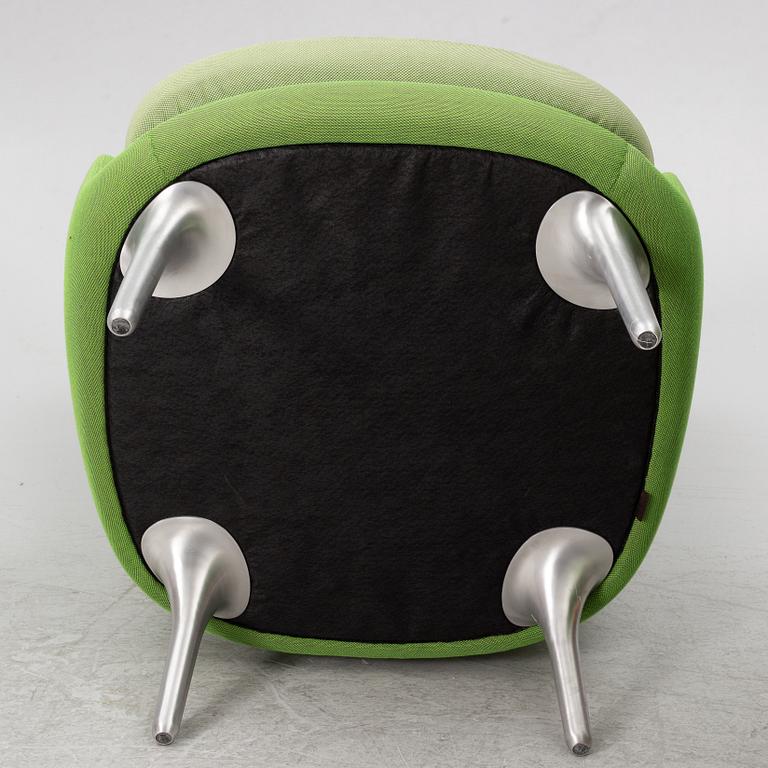 Jaime Hayon, fåtöljer, ett par, "Ro JH1", Republic of Fritz Hansen, 2016.