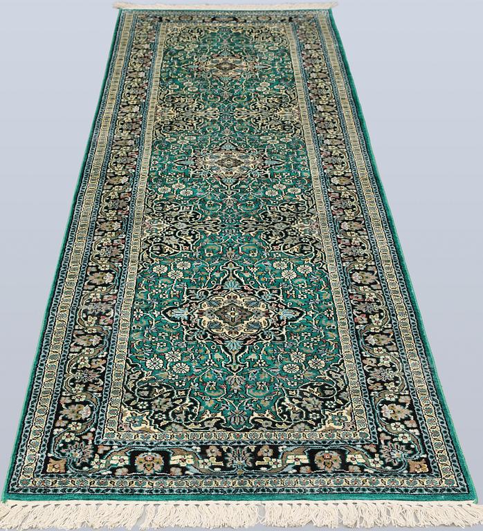 A silk runner, Kashmir, c. 290 x 79 cm.