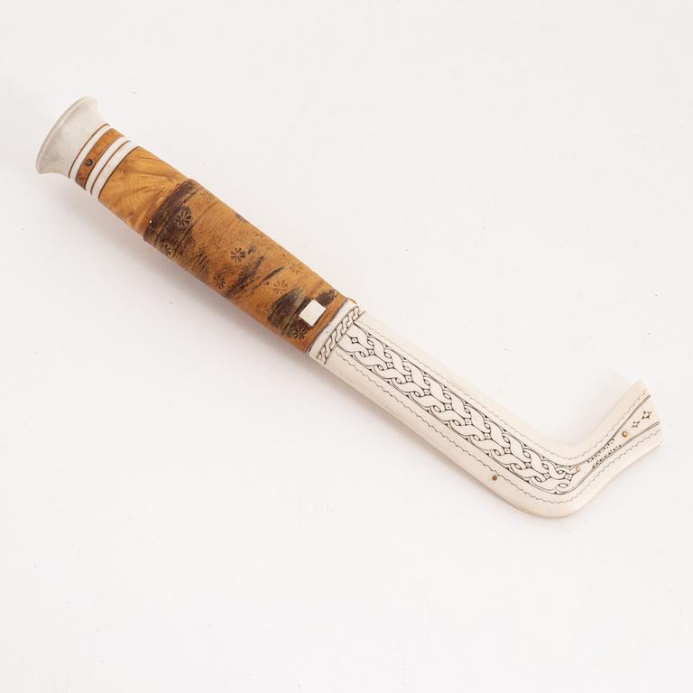 A reindeer horn knife by Per Sunna, before 1965, signed.