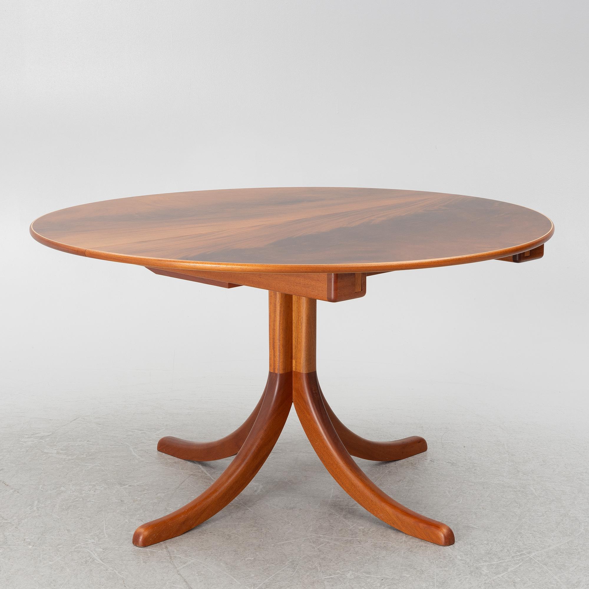 Josef Frank, matbord, modell 771. Firma Svenskt Tenn.