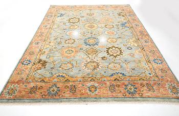 A carpet, Heriz Design, ca 303 x 242 cm.