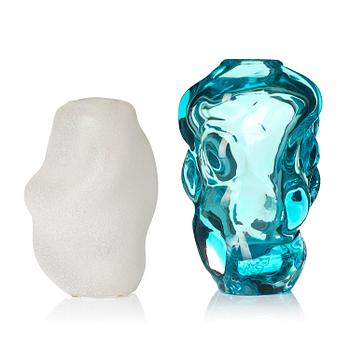 19. Per B. Sundberg, two glass vases, Orrefors, ca 2003.
