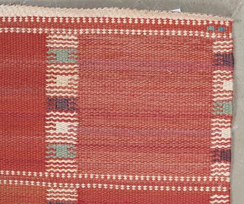 RUG. "Falurutan, röd". Flat weave. 212,5 x 168 cm. Signed AB MMF BN.