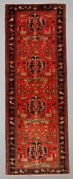 MATTA, Hamadan, ca 295 x 104 cm.