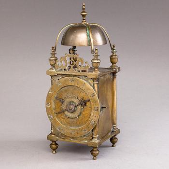 An 18th/19th century brass tableclock. - Bukowskis