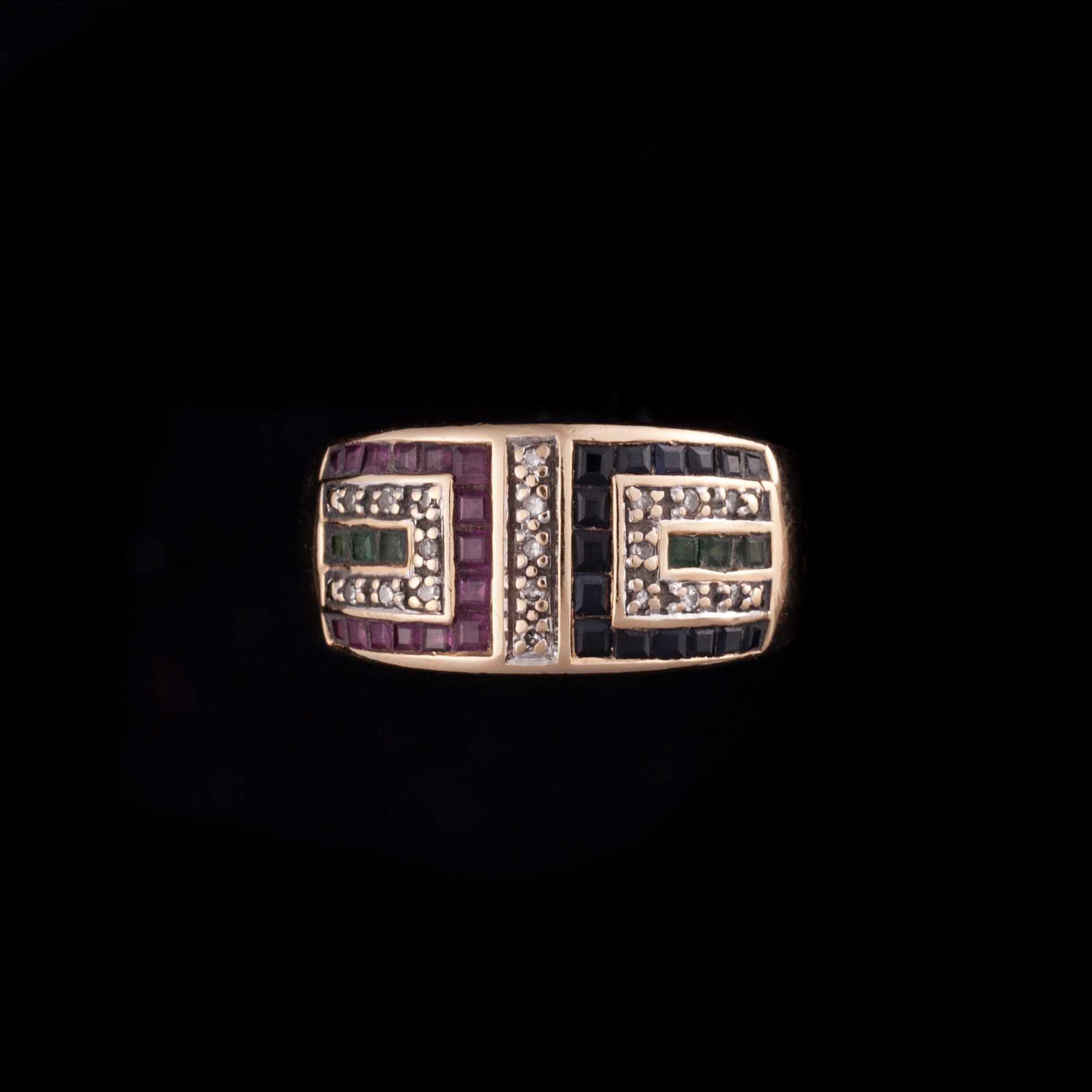 RING, 14K guld, diamanter tot ca 0,10 ct, små smaragder, safirer och rubiner. Totalvikt 5,3 g.