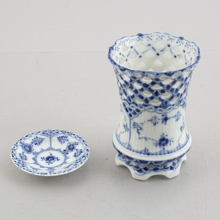 Royal Copenhagen, a 33-piece porcelain coffee service, "Blue fluted", half lace, Denmark.