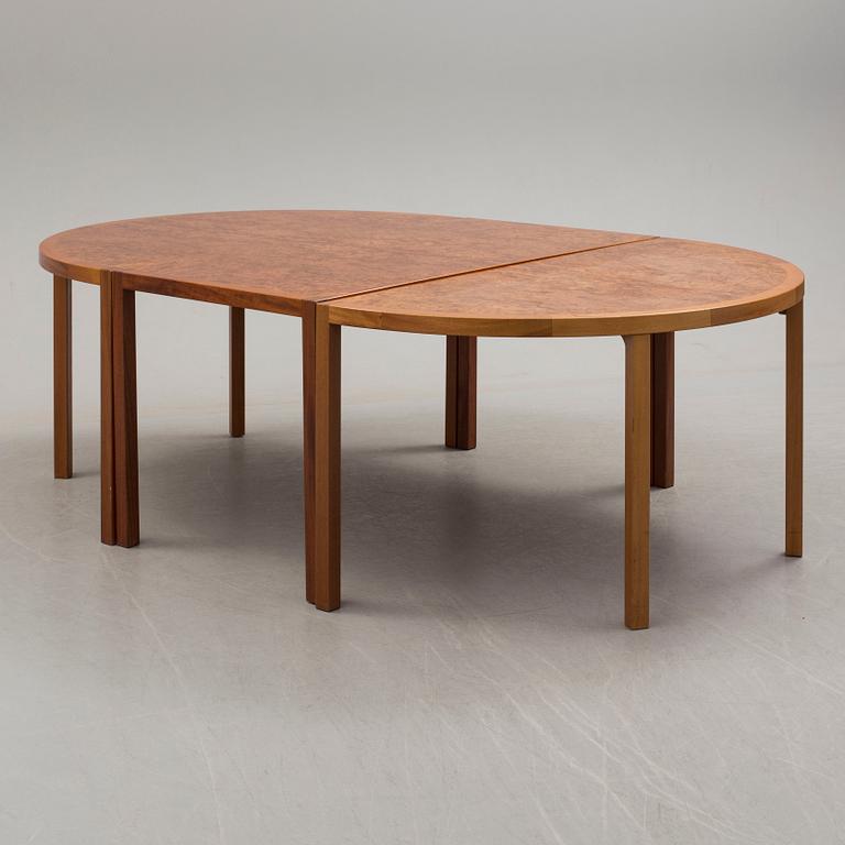 A 1995 three piece table from Gärsnäs.