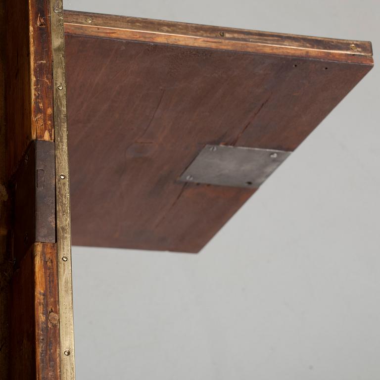 NATTDUKSBORD / POTTSKÅP, sengustaviansk, omkring 1800.