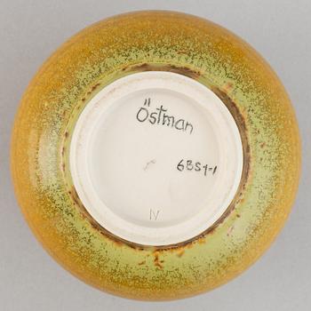 Lasse Östman, a set of four stoneware vases and two bowls.