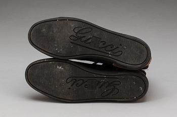 SKOR, GUCCI.