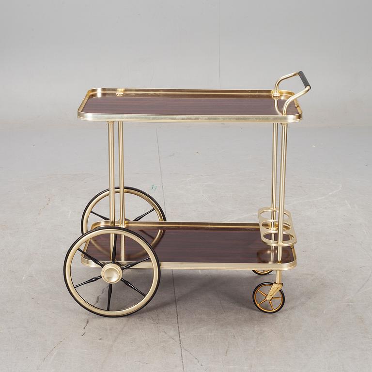 SERVERINGSVAGN, 1900-talets andra hälft.
