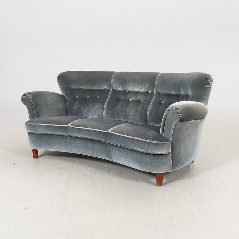 A 1940/50s sofa.