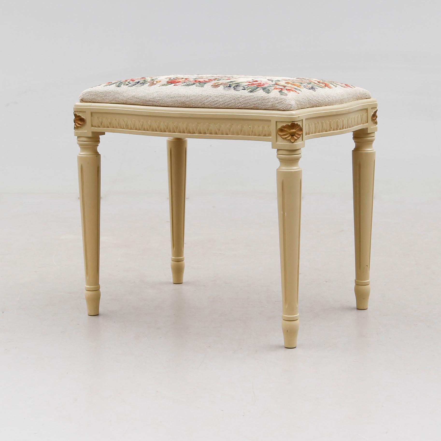 TABURETT, gustaviansk stil, 1900-talets andra hälft.