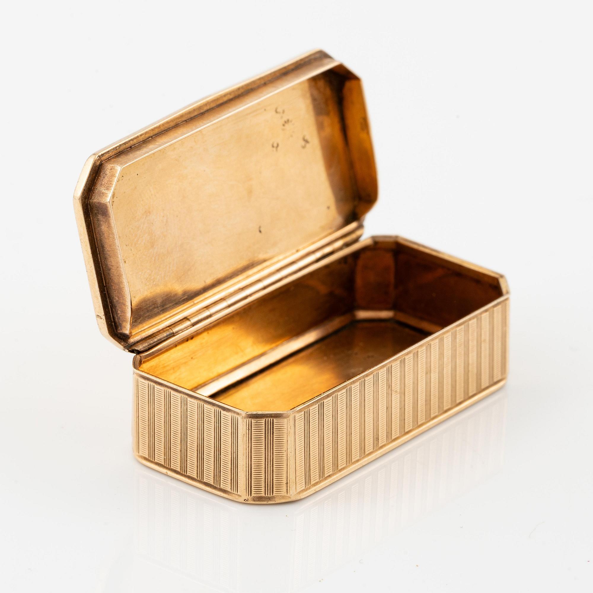 Box, 14K gold, possibly France.