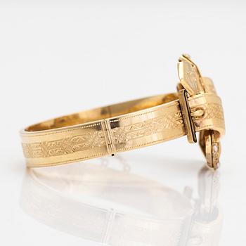 An 18K gold bracelet, with half-pearls, G. Dahlgren & Co Malmö 1882.