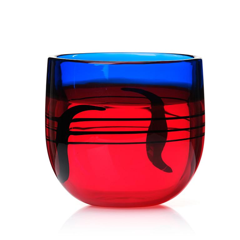 Berit Johansson, a red and blue glass bowl, Salviati Italy 1991.