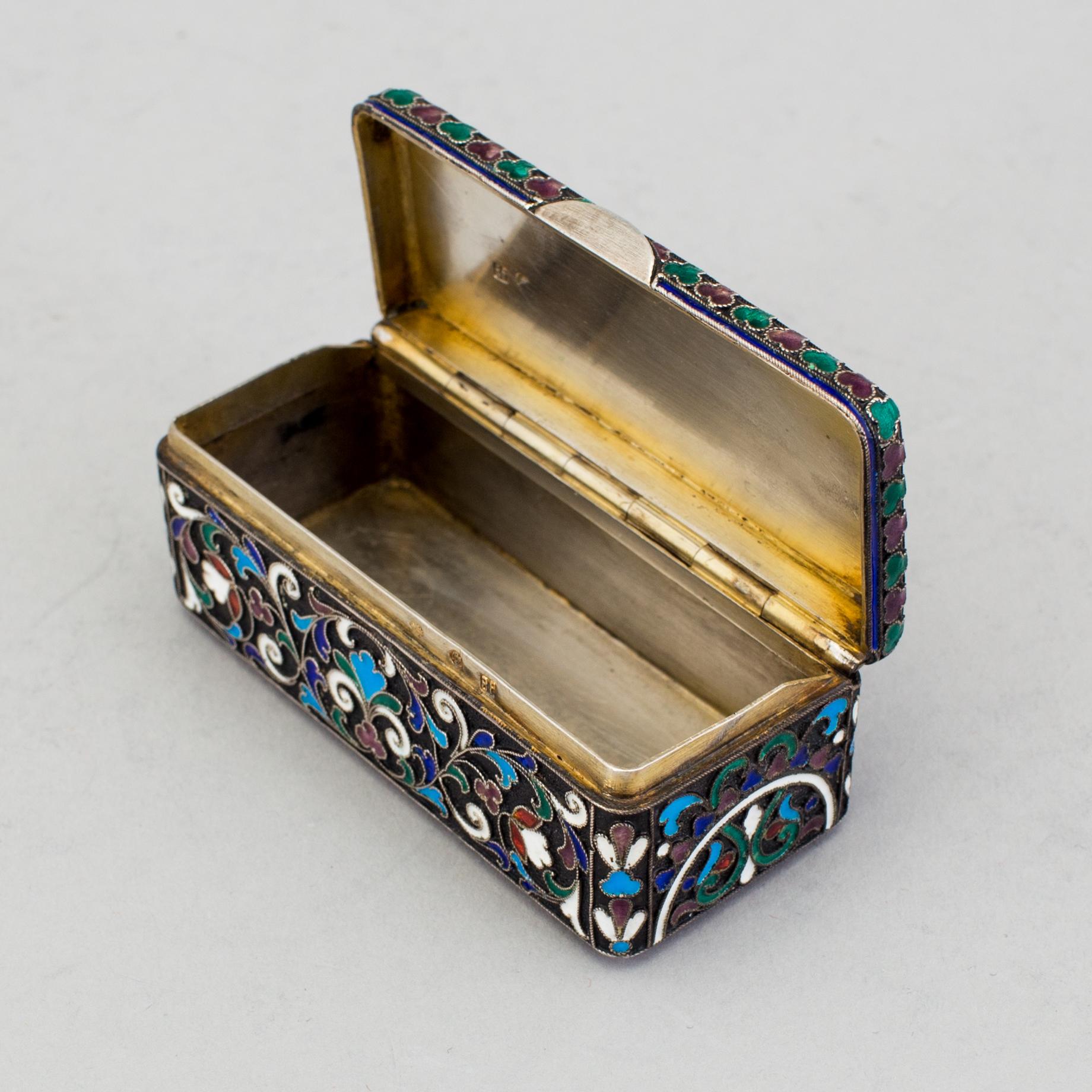 A Russian early 20th century parcel-gilt and enamel snuff-box, unidentified makers mark, Moscow 1899-1908.