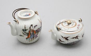 TEKANNOR, 2 st, porslin, Kina, 1800-/1900-tal.