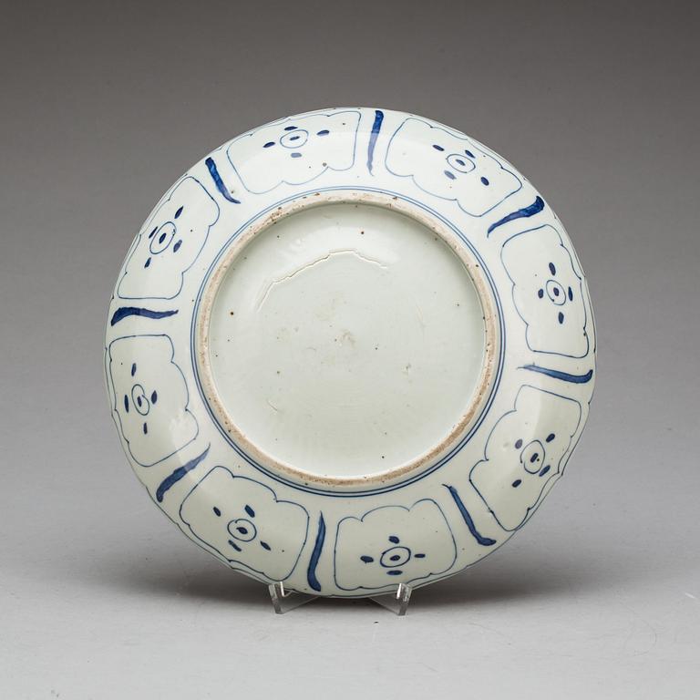 SKÅLFAT porslin. Kraak-stil, Kina 1800-tal.