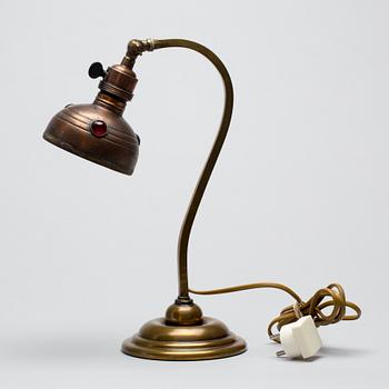 BORDSLAMPA, jugend. 1900-talets början.