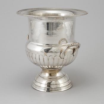 A PLATED WINE COLLER, second half of the 20th century.