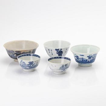 Bowls, 5 pcs, porcelain, China, Qing dynasty, 19th/20th century.
