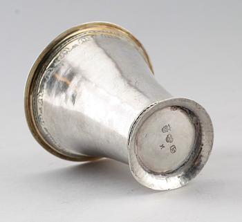 BÄGARE, silver, Johan Söderdahl, Söderköping 1771. Vikt ca 77 g.