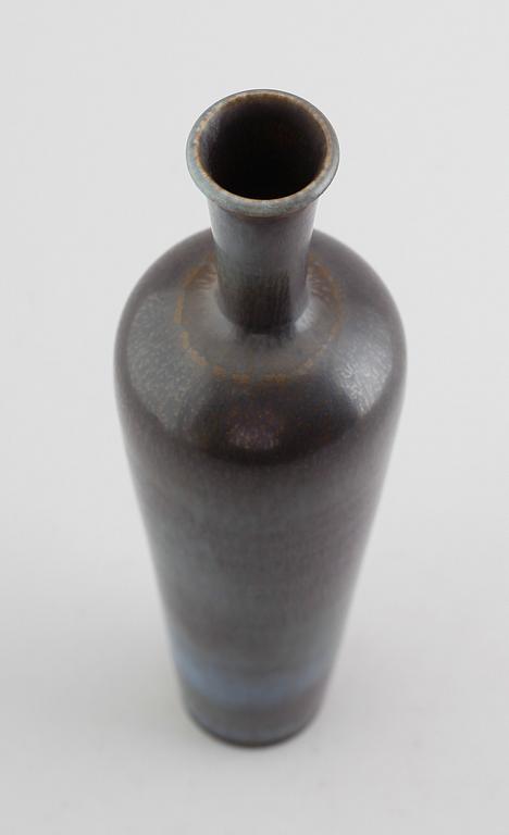VAS, stengods, Berndt Friberg, Gustavsbergs studiohand.