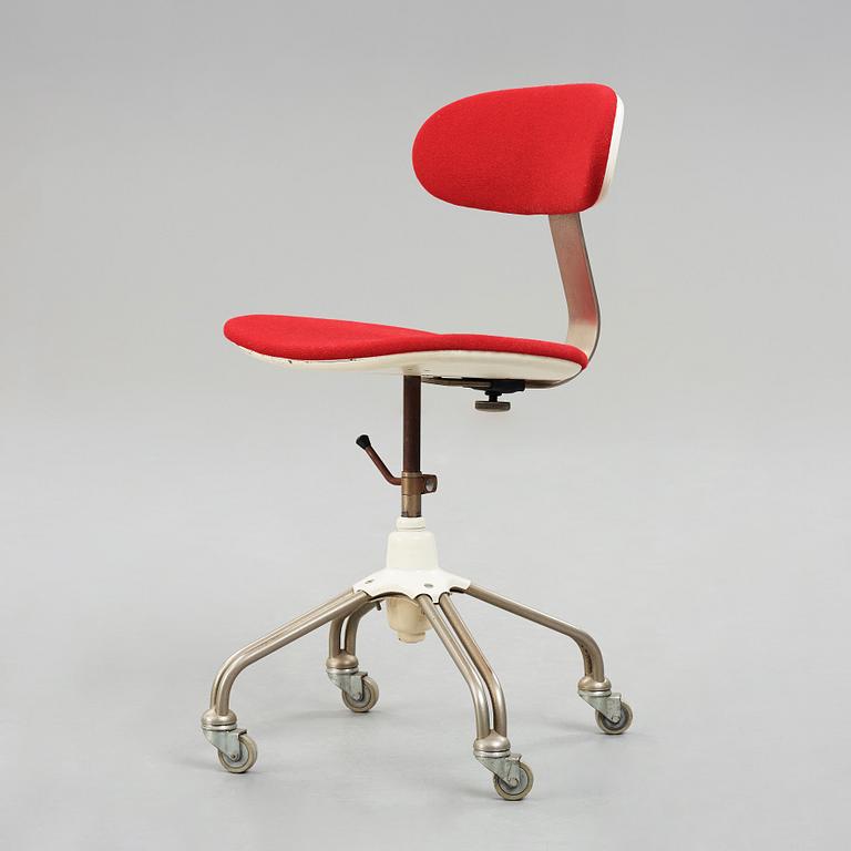 HANS J WEGNER, a swivel chair for Plan Møbler, Denmark 1960's.