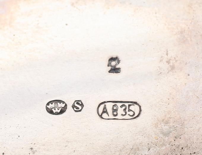 SOCKERSKRIN, 2 st, silver, rokokostil, 1900-talets första hälft. Vikt ca 469 g.