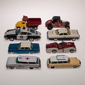 LEKSAKSBILAR, 8 st, plåt, Japan, 1960-tal.